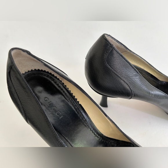 Gucci Pointed Toe Pumps/Kitten Heels, Leather; Gucci 115157 Pump, Black, Size 7 - Picture 3 of 14